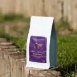 Rwanda kahve paketi, doğal ortamda.